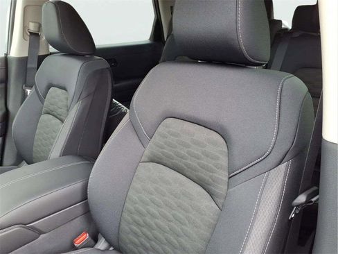 New 2026 Nissan Pathfinder SV image 12