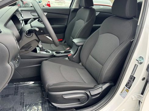 Used 2024 Kia Forte LXS w/ LXS Technology Package image 13