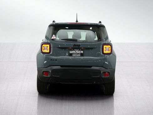 Used 2017 Jeep Renegade Altitude AWD/4WD image 4