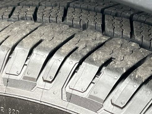 Used 2021 Jeep Grand Cherokee Limited AWD/4WD image 8