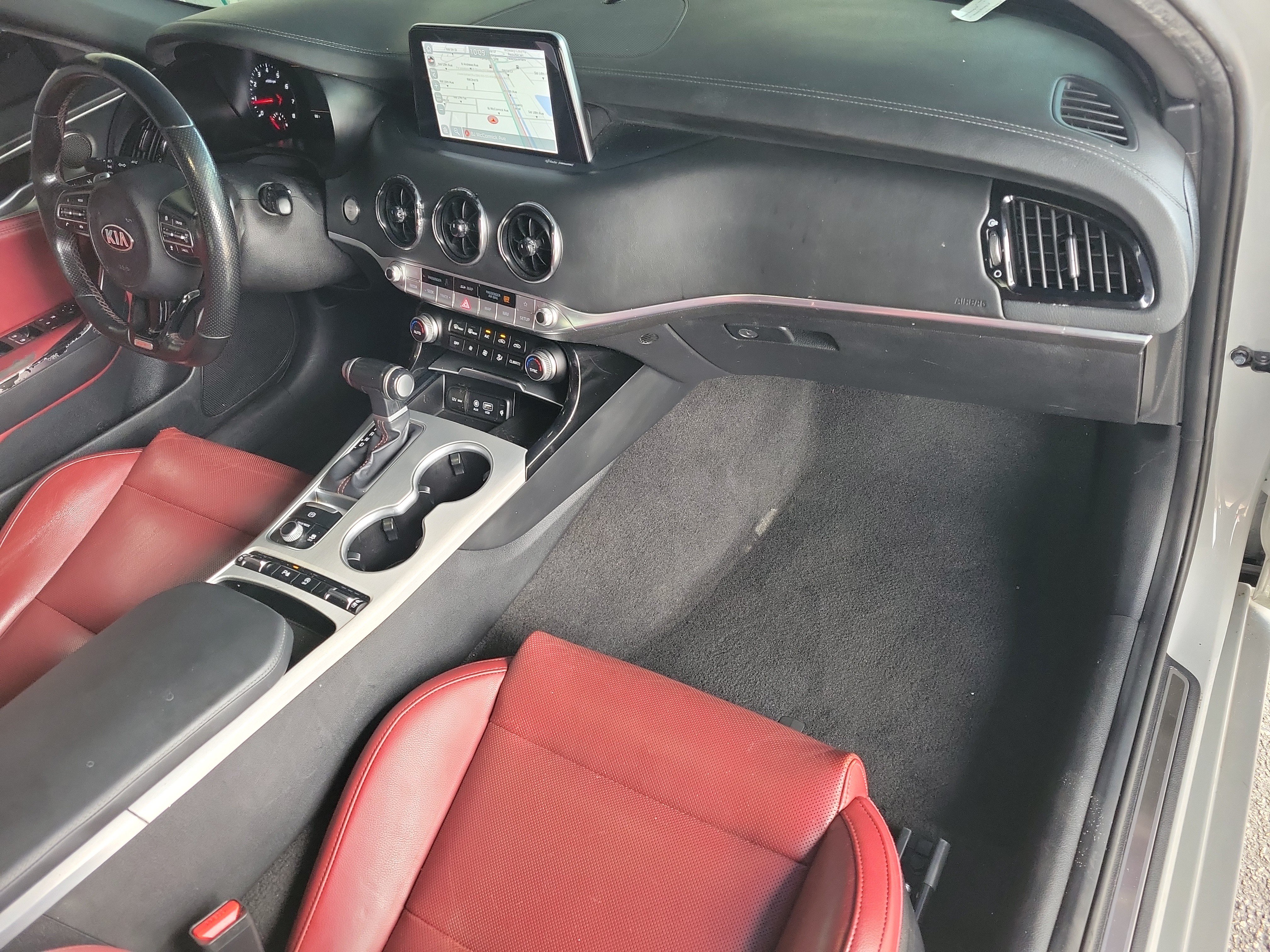 Used 2020 Kia Stinger GT1 RWD image 10