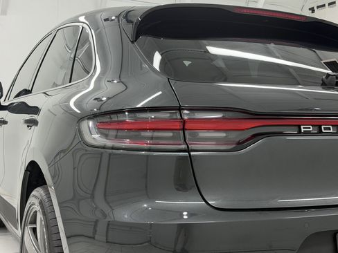 Certified 2021 Porsche Macan AWD/4WD image 18