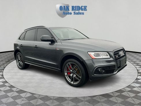 Used 2017 Audi SQ5 Premium Plus w/ Technology Package image 3