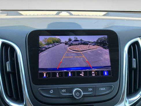 Used 2022 Chevrolet Equinox LT AWD/4WD image 27
