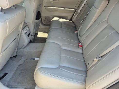 Used 2011 Cadillac DTS Luxury FWD image 20