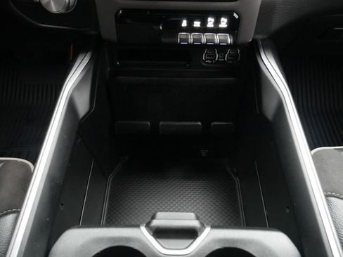Used 2022 RAM 1500 Laramie AWD/4WD image 24