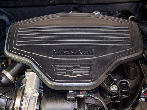 Used 2021 Cadillac XT5 Premium Luxury w/ LPO, Floor Liner Package image 4