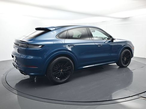Certified 2025 Porsche Cayenne Coupe AWD/4WD image 15