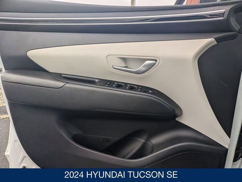 Certified 2024 Hyundai Tucson SE image 12