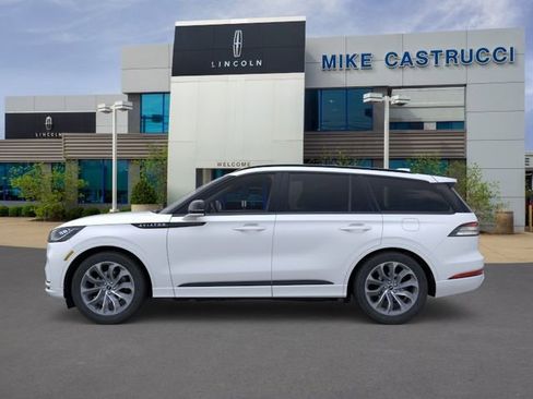 New 2026 Lincoln Aviator AWD w/ Jet Appearance Package image 3