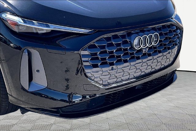 Used 2025 Audi Q5 Premium AWD/4WD image 30