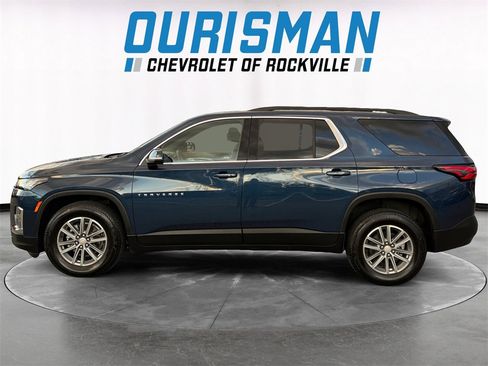 Used 2023 Chevrolet Traverse LT image 3