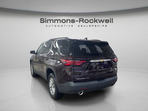 Used 2023 Chevrolet Traverse LT AWD/4WD image 3