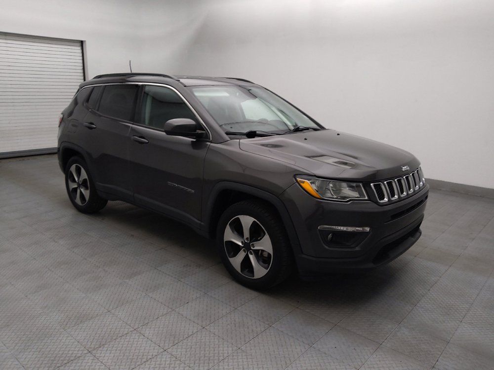 Used 2017 Jeep Compass Latitude w/ Popular Equipment Group FWD image 11