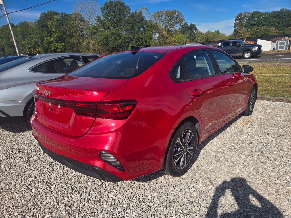 Used 2024 Kia Forte LXS FWD image 4