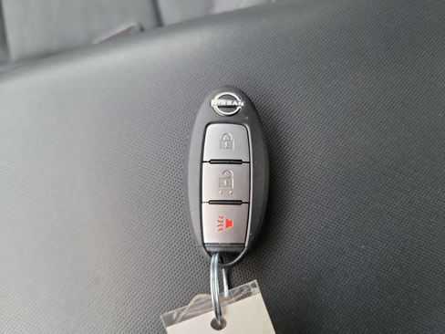 Used 2023 Nissan Frontier SV image 24