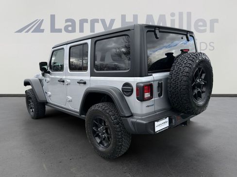 Used 2024 Jeep Wrangler Willys image 6