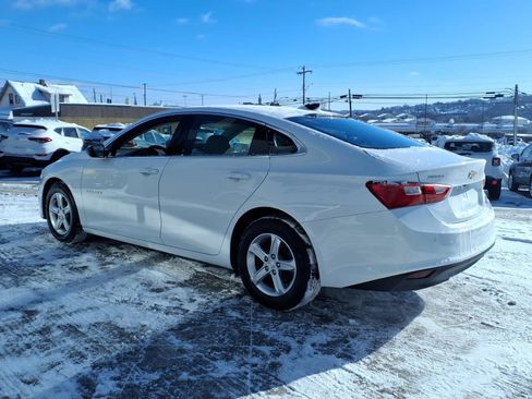 Used 2022 Chevrolet Malibu LS w/ Driver Confidence Package FWD image 4