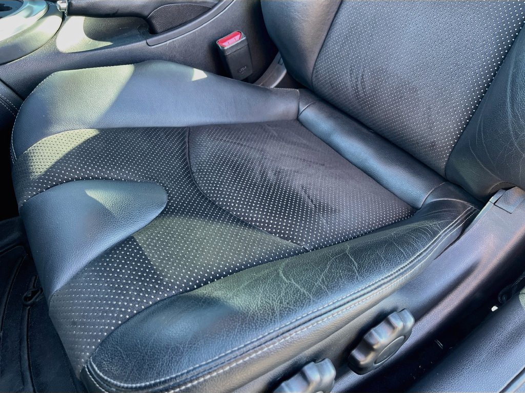 Used 2020 Nissan 370Z Touring Sport RWD image 20