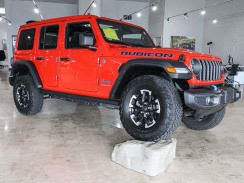 Used 2025 Jeep Wrangler Unlimited Rubicon 4xe w/ Safety Group image 4