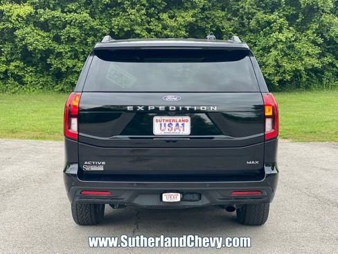 Used 2025 Ford Expedition Max Active AWD/4WD image 6