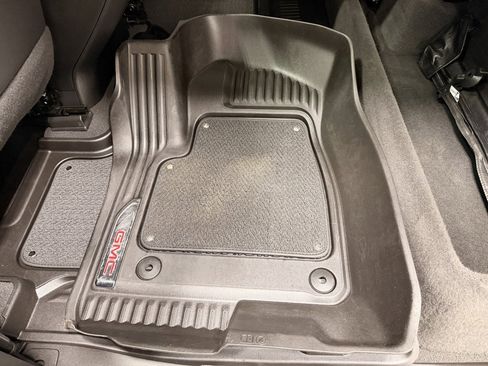 Used 2021 GMC Sierra 3500 Denali w/ Denali Black Diamond Edition image 20