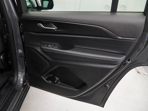 Certified 2025 Jeep Grand Cherokee L Laredo AWD/4WD image 46