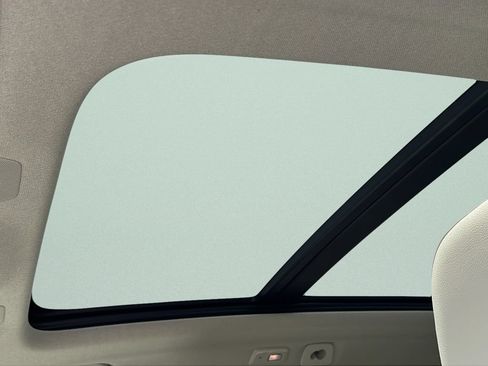 New 2026 Volvo XC40 B5 Ultra AWD/4WD image 15