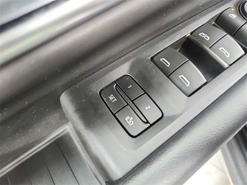 Used 2024 Chevrolet Suburban LT w/ Luxury Package image 21