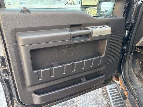 Used 2015 Ford F350 Lariat w/ Lariat Ultimate Package image 25