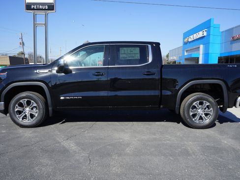 New 2026 GMC Sierra 1500 SLE AWD/4WD image 2