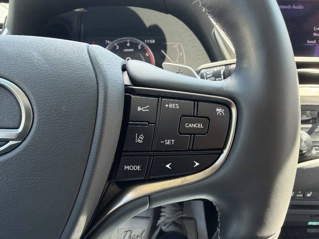 Used 2019 Lexus ES 300h w/ Accessory Package 2 FWD image 14