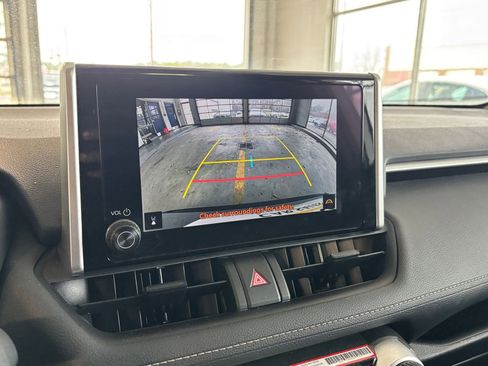 Used 2025 Toyota RAV4 XLE w/ Convenience Package image 23