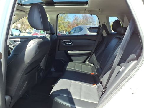 Used 2021 Nissan Rogue SV w/ Premium Package AWD/4WD image 13