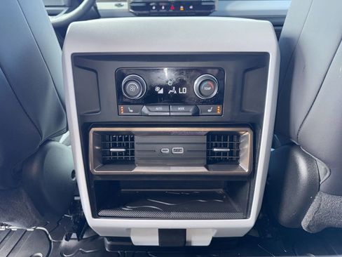 Used 2025 GMC Hummer EV 3X AWD/4WD image 10