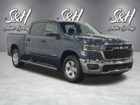 Used 2025 RAM 1500 Big Horn AWD/4WD image 2