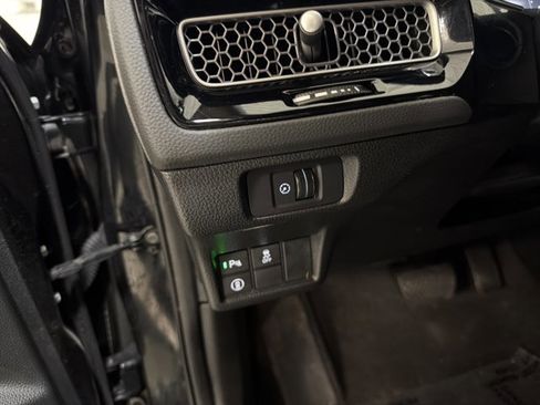 Used 2023 Honda Civic Touring image 34