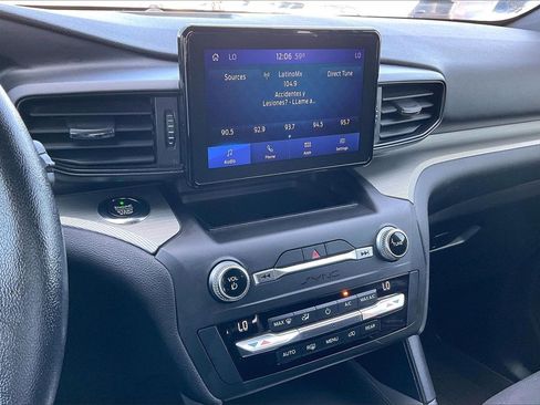 Used 2020 Ford Explorer XLT image 26