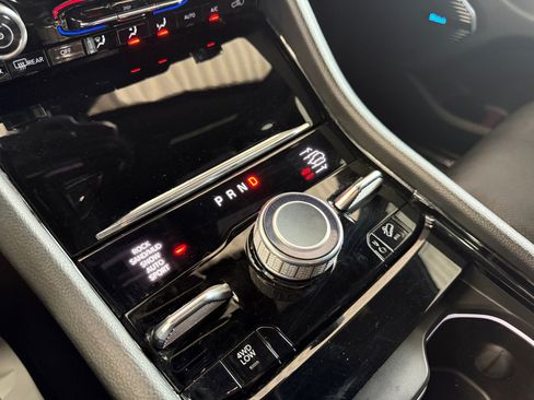 Used 2023 Jeep Grand Cherokee L Overland w/ Advanced Protech Group III AWD/4WD image 25