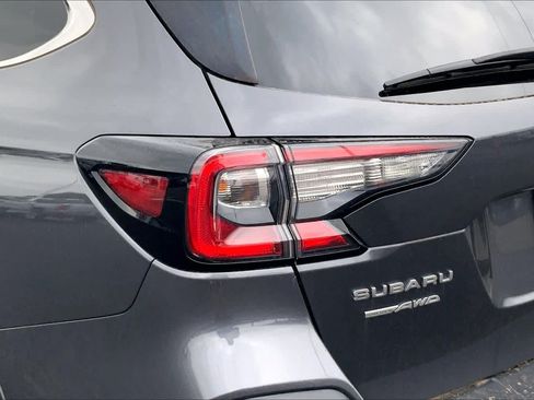 Used 2022 Subaru Outback Limited AWD/4WD image 29