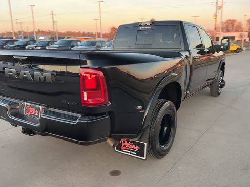 Used 2025 RAM 3500 Limited image 7
