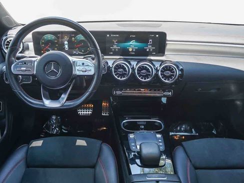 Used 2023 Mercedes-Benz CLA 250 image 12