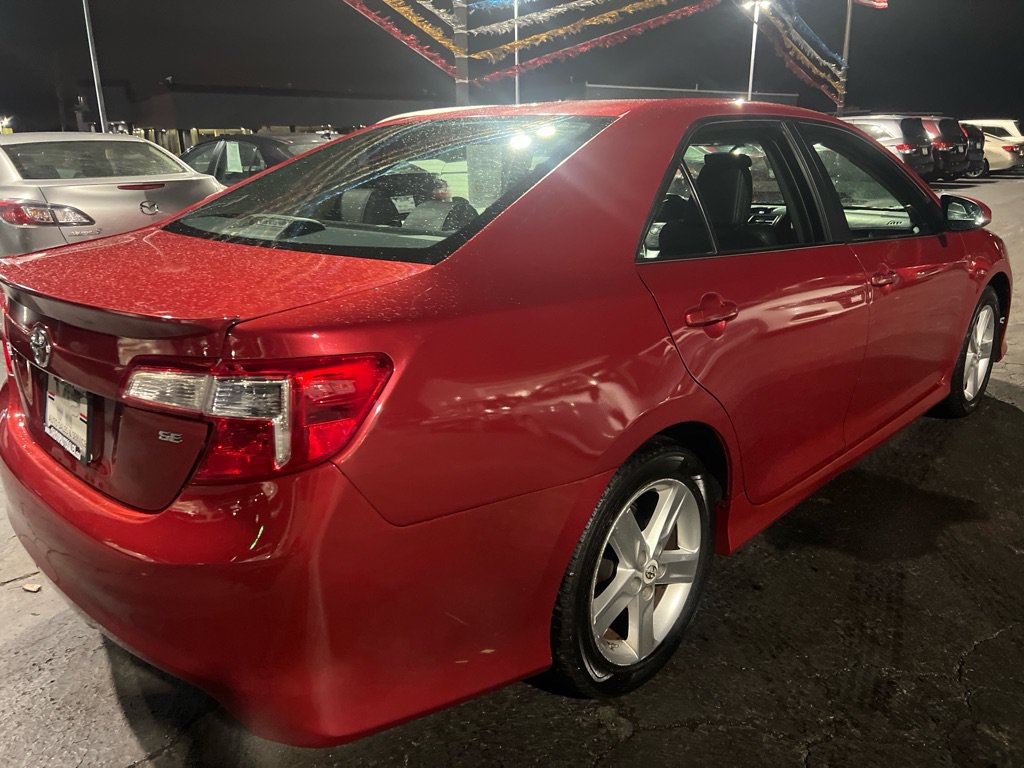 Used 2012 Toyota Camry SE FWD image 7