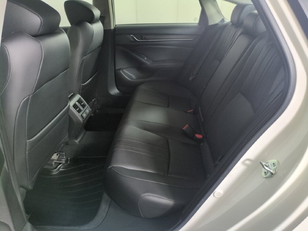 Certified 2021 Honda Accord EX-L image 28