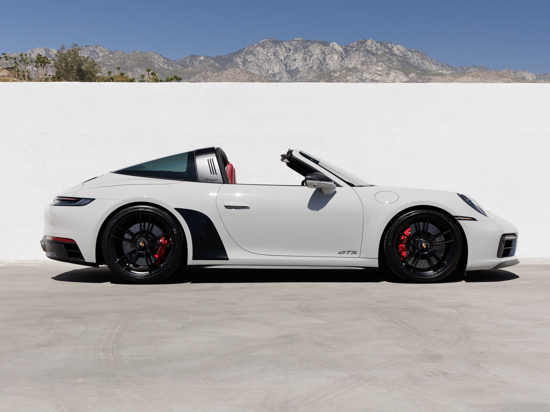 Used 2024 Porsche 911 Targa 4 GTS AWD/4WD image 8