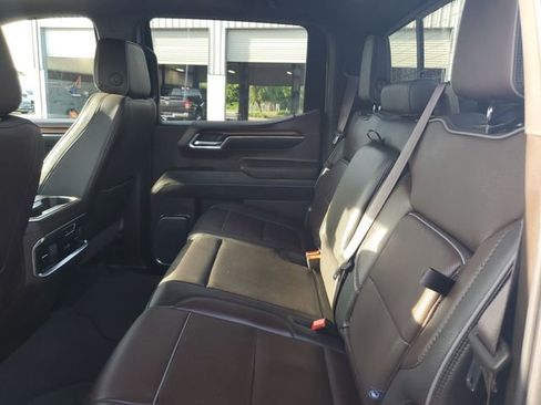 Used 2024 GMC Sierra 1500 Denali AWD/4WD image 11