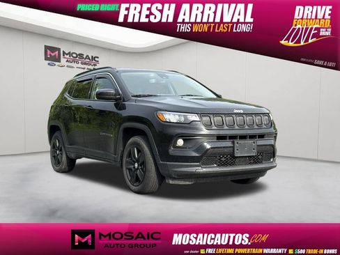 Used 2022 Jeep Compass Latitude AWD/4WD image 1