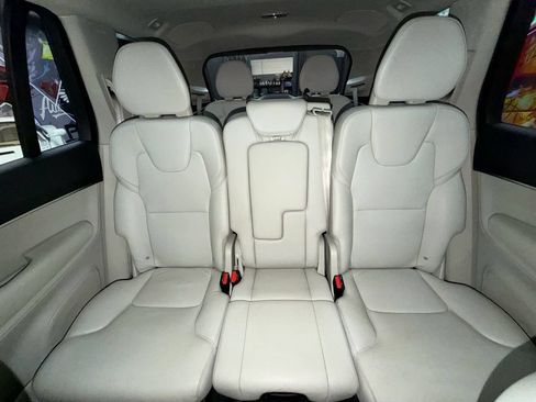 Used 2020 Volvo XC90 T5 Momentum AWD/4WD image 36