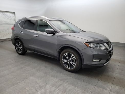 Used 2020 Nissan Rogue SV w/ Sun & Sound Touring Package FWD image 11