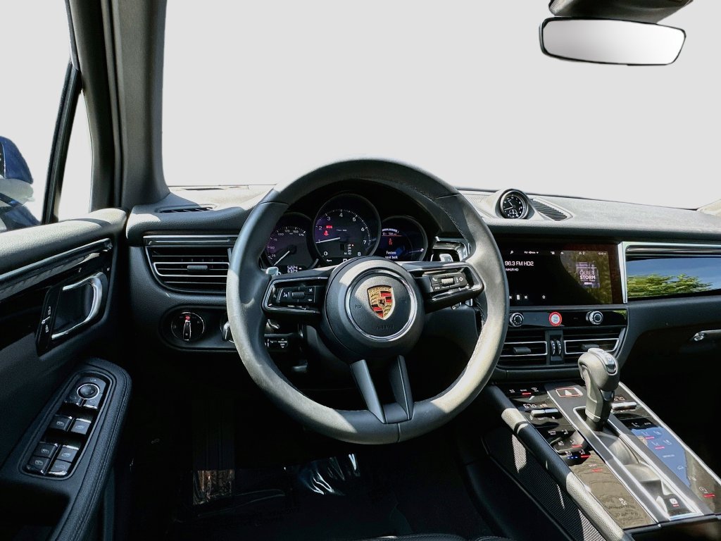 Certified 2026 Porsche Macan AWD/4WD image 25